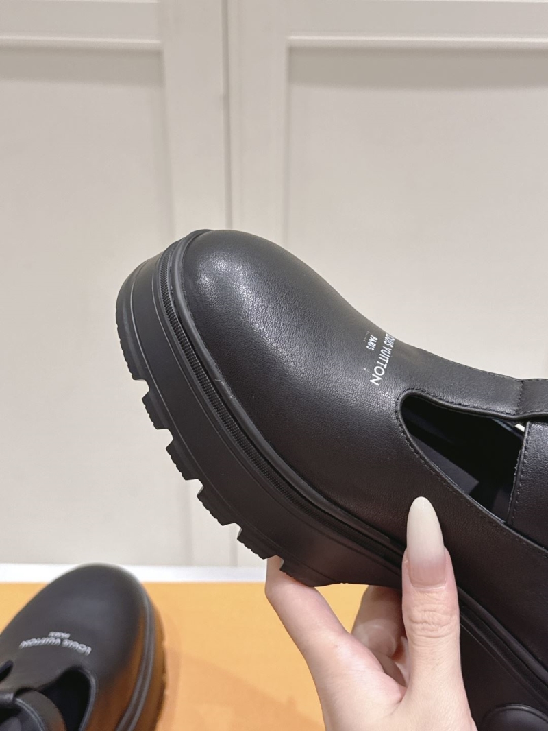 l0vis Vvtt0n loafers